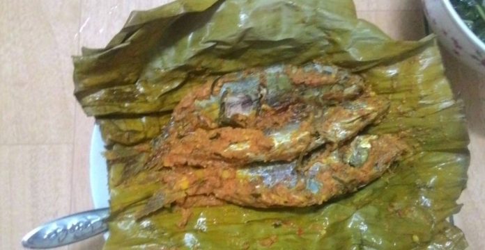 Bosan ikan goreng terus. Pengen yang segar-seger,asem ,pedes . Ikan pepes solusinya..