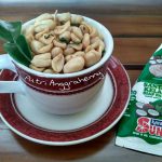 Kacang Bawang Rasa Mette by Putri Anggrahenny