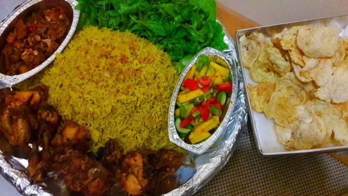 Nasi Kebuli Ayam Goreng by Inne Agustina Nasi Kebuli Ayam Goreng by Inne Agustina