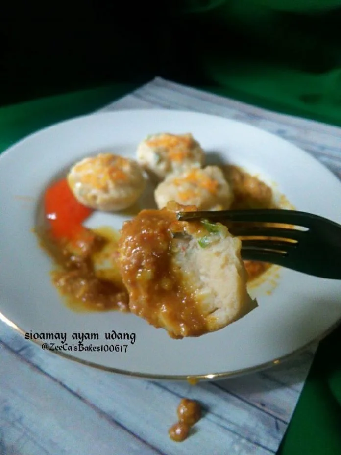 Siomay Ayam Udang by Aista Francisca Anton