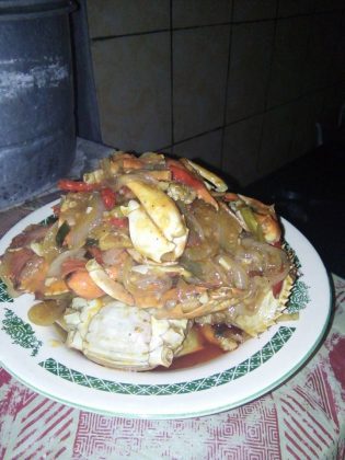 Kepiting Asem Manis by Bang Indrae