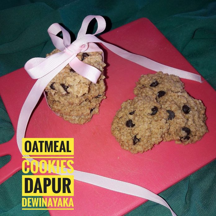 Oatmeal Cookies by Dewi Nayaka Aji