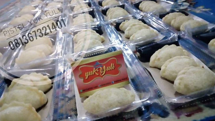 Pempek Pistel by Yuliana Yusuf