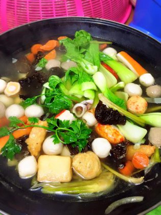 Steamboat Yakiniku by Sanny Tan