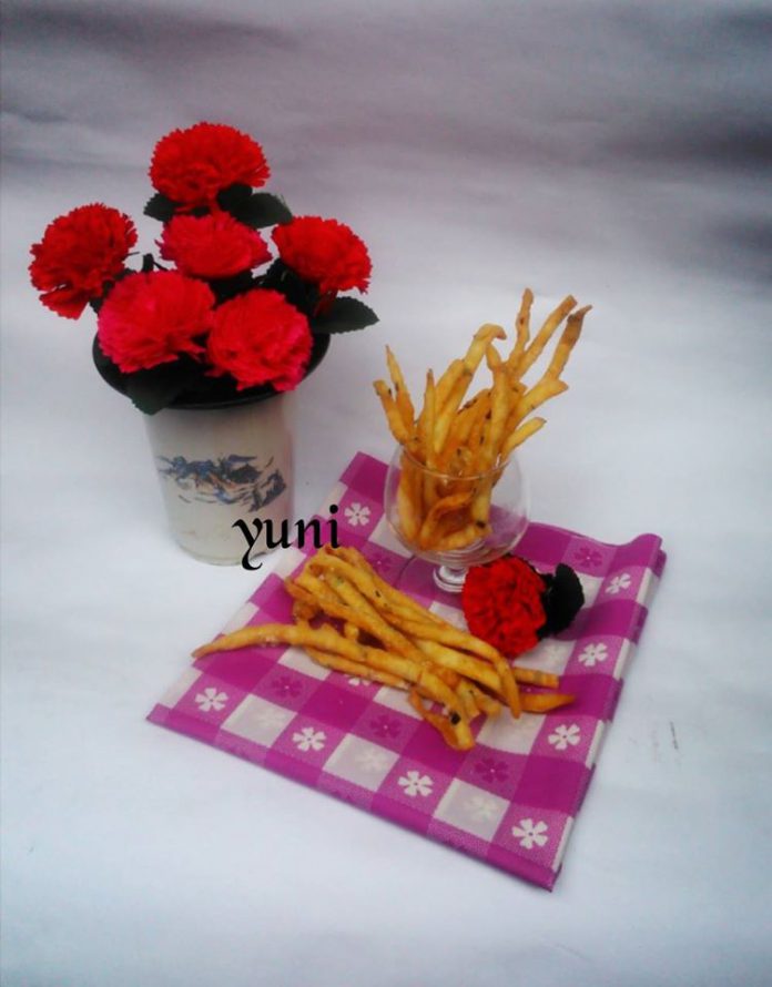 Stik Keju Bawang by Yuni Stik Keju Bawang by Yuni