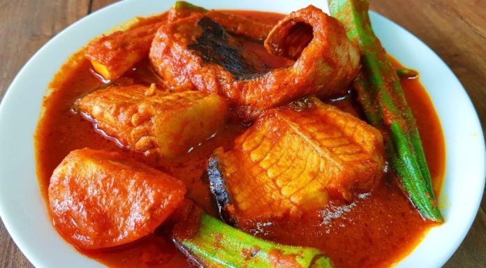 memasak Asam Pedas Ikan Pari