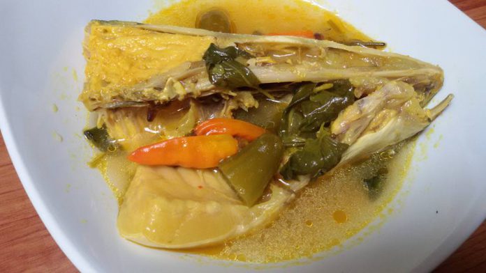 Asem-asem Kepala Ikan Patin by Abigael Samsi Pagatiku