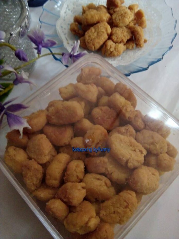 Biji Ketapang by Fanny Insani