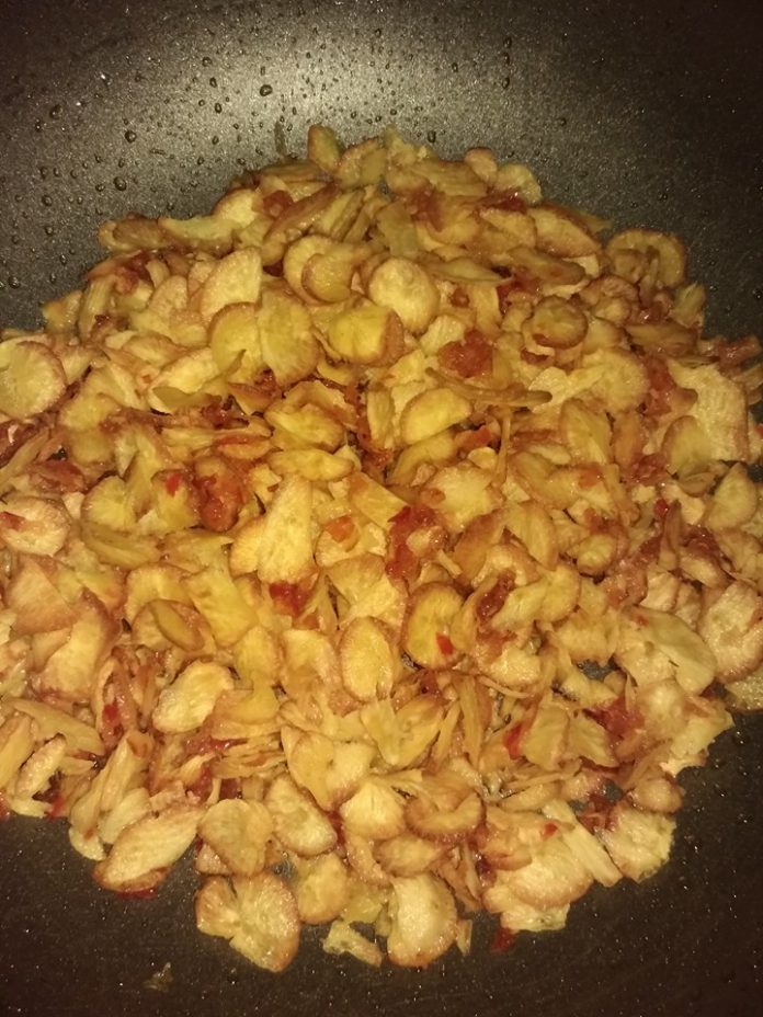 Keripik Singkong Pedas by Anne Rose