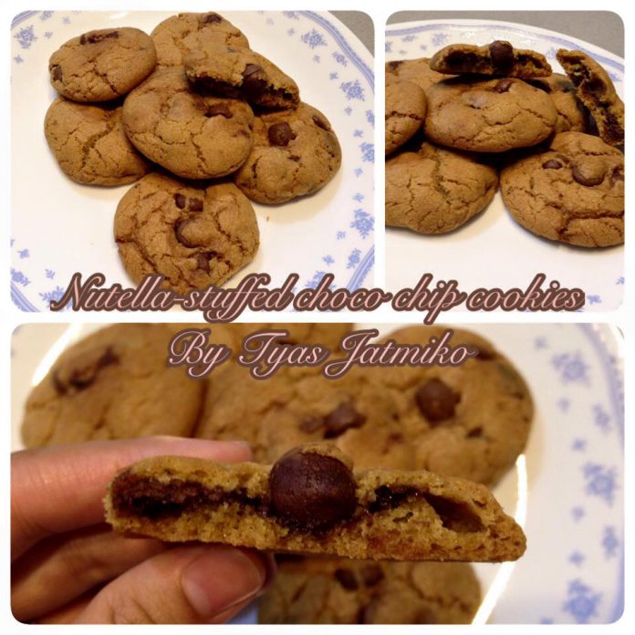 Nutella-stuffed choco chip Cookies by Cendika Destyawan Jatmiko Nutella-stuffed choco chip Cookies by Cendika Destyawan Jatmiko