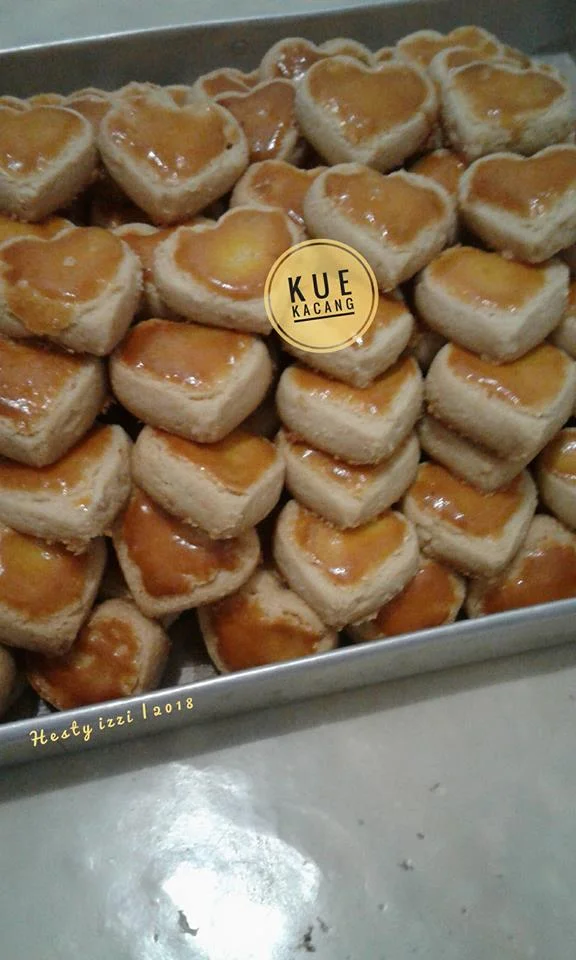 kue kacang
