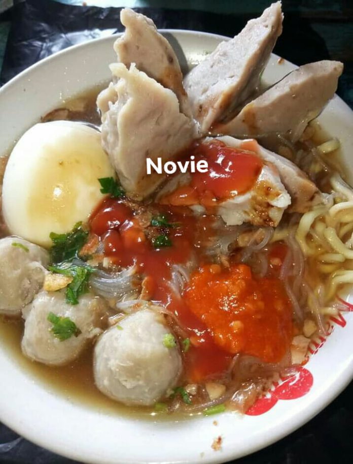 Bakso by Novie Kurnia Wardani Bakso by Novie Kurnia Wardani