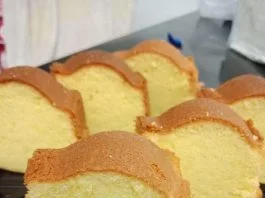 Cake Warisan Emak Empat Bahan by Christina