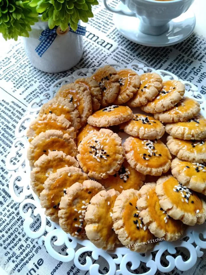 CHUI KAO SO by Vita Lim CHUI KAO SO by Vita Lim