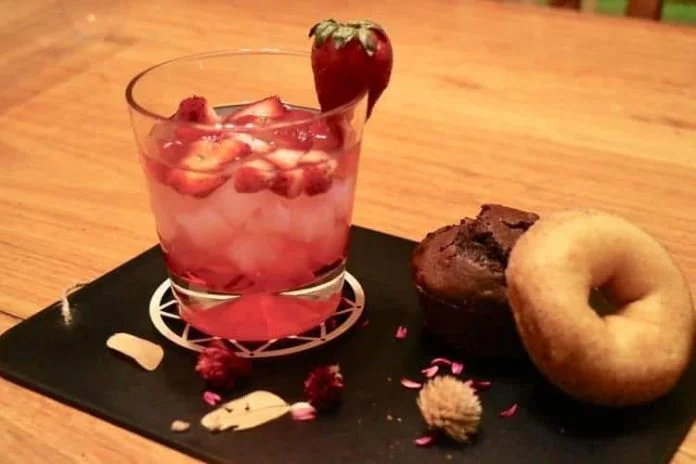 Es Strawberry Coco by Timmy Hayes Es Strawberry Coco by Timmy Hayes