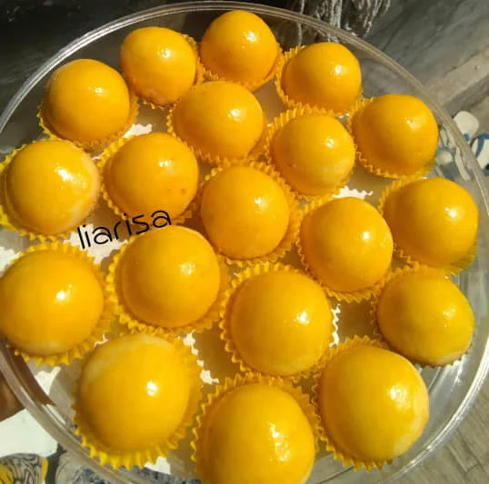 GOLDEN NASTAR by Lia Risa Widodo