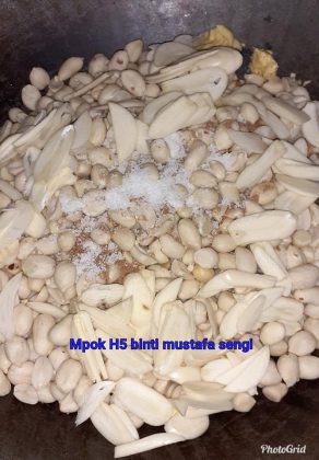 Kacang Bawang Goreng Mentega renyah by Halima Ratu Madaniyyah - camilan lebaran, snack homemade, snack lebaran