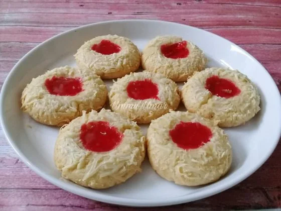RESEP STRAWBERRY THUMBPRINT TANPA OVEN TANPA MIXER by Ummu Umar - kue kering, kue Lebaran, kuker, kuker enak, resep lebaran, roti hari raya, roti lebaran