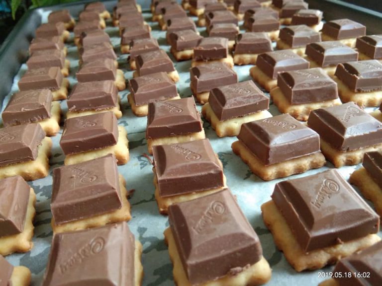 Royal Cadbury Cookies by Ain Novie Ain