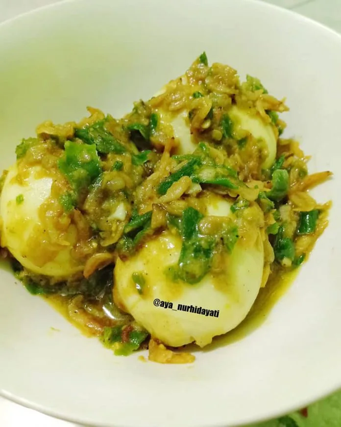 Telur Rebon Sambel Ijo by Aya Nurhidayati