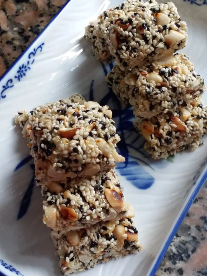 Ting Ting Kacang Wijen by Arum Sari Ting Ting Kacang Wijen by Arum Sari