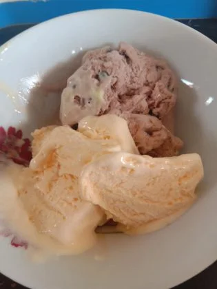 CHOCOLATOS ES CREAM by Mizcha Azza 1