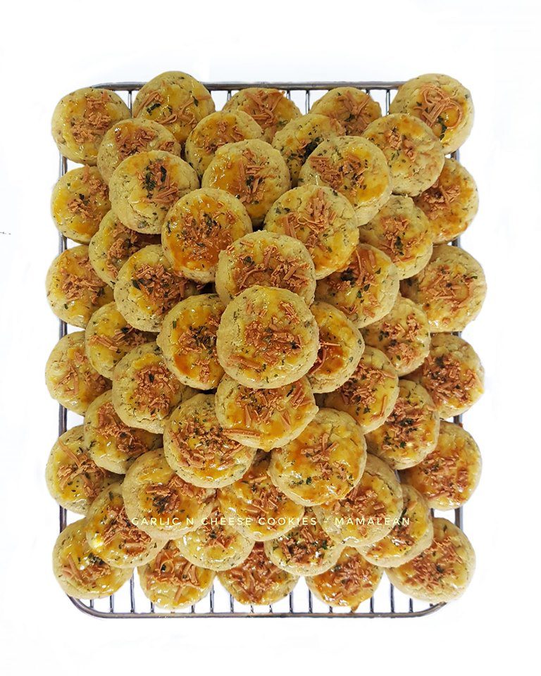 garlic n cheese cookies by Beta Wicaksono