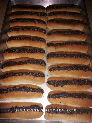 Resep Roti Marissa's Kitchen by Haiziqah Satilie dengan toping