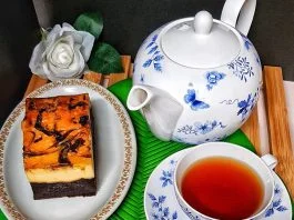 MARBLE CHEESE BROWNIES by Kristina Maria