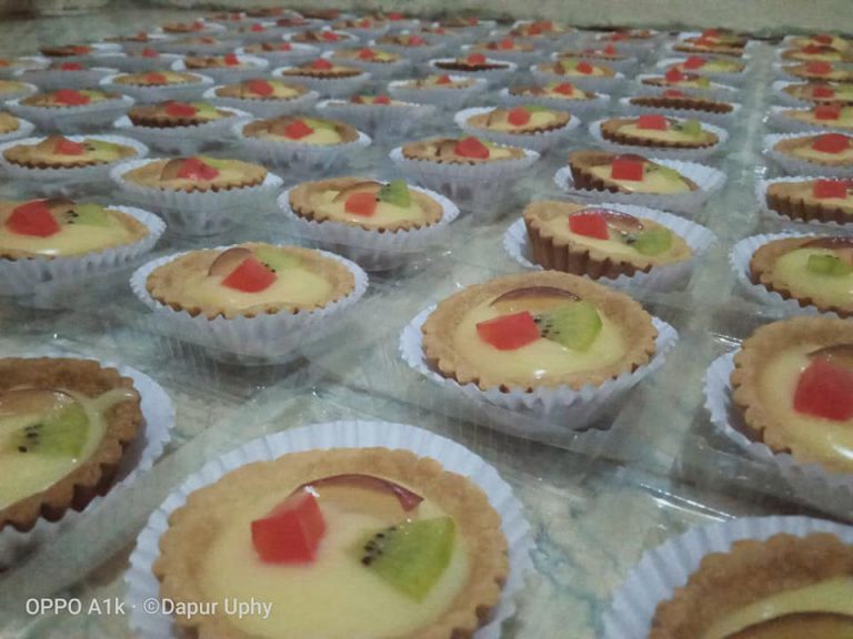 pie buah by Uphy Rachmadi