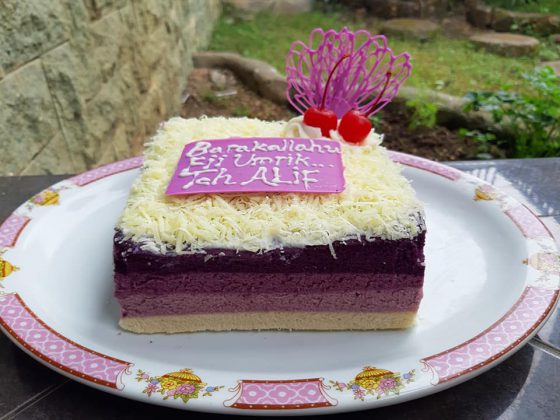 Bolu Lapis Taro Ombre by Santi Dwiyanti