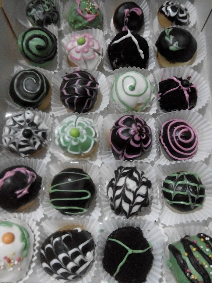 Donat by Ummu Arshad Donat by Ummu Arshad