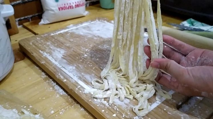 Mie Homemade Kenyal & Enak (Tanpa mesin penggiling mie) by Sri Wee 3