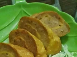 Egg chicken roll by Sari MamaYuki