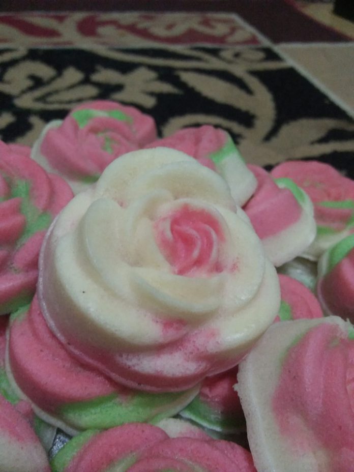resep kue mawar by Rizki Utami Azimat Kinanti resep kue mawar by Rizki Utami Azimat Kinanti