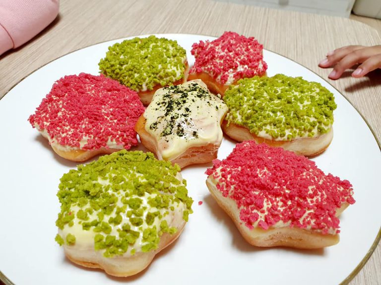 DONUTS by Arsyfa Aurora