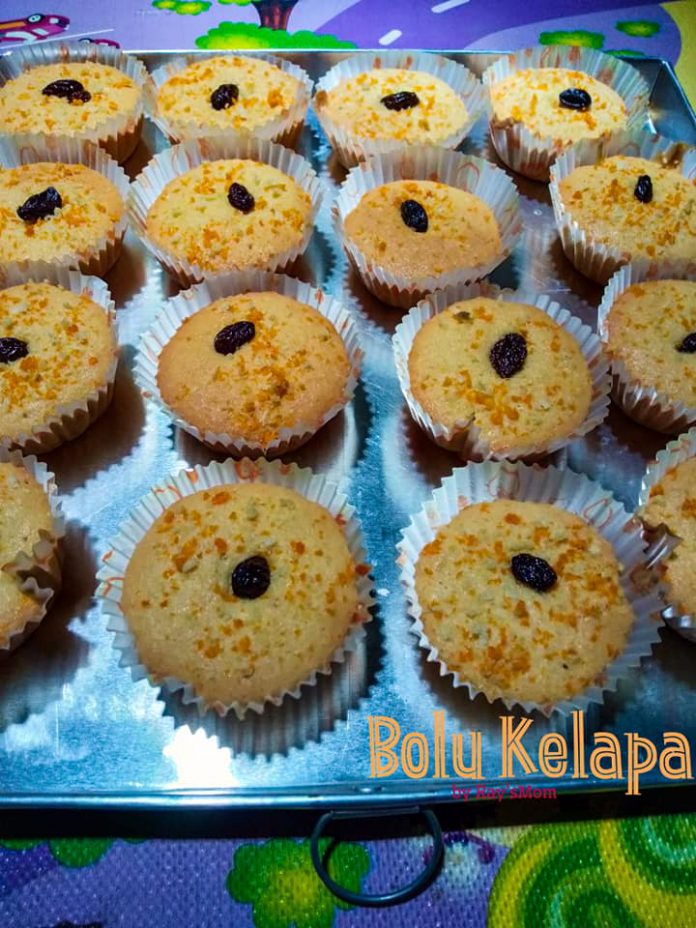 Bolu Kelapa Panggang by Ilmia Bolu Kelapa Panggang by Ilmia
