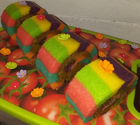 Bolu gulung Lapis warna warni by Yulia Lia 1