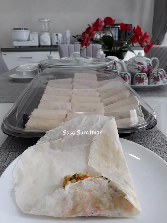 Kulit Lumpia Renyah by Wahyu Nursanti Suratman Kulit Lumpia Renyah by Wahyu Nursanti Suratman