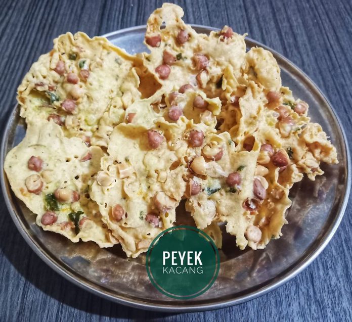 REMPEYEK KACANG/REBON by Yulia Dwi S