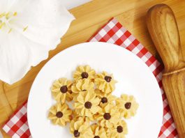 Spritz Cookies atau Kue Semprit by Chitra Annisa Maharani