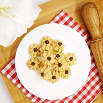 Spritz Cookies atau Kue Semprit by Chitra Annisa Maharani