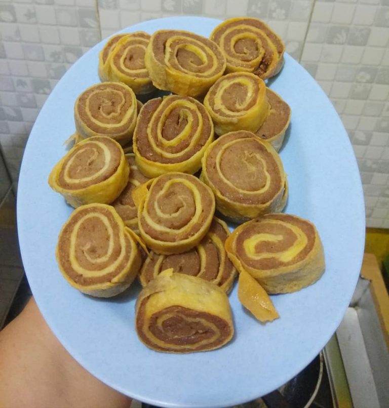 Chicken Egg Roll atau Egg Chicken Roll by Juliawati Bahrian