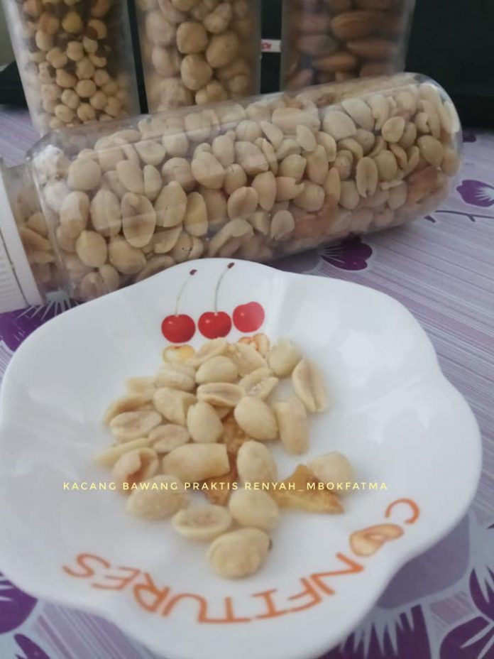 KACANG GORENG PUTIH RENYAH by Yuni Fatmawati KACANG GORENG PUTIH RENYAH by Yuni Fatmawati