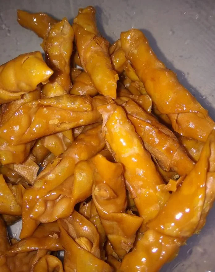 Kacang Umpet by Tuti Eka W Kacang Umpet by Tuti Eka W