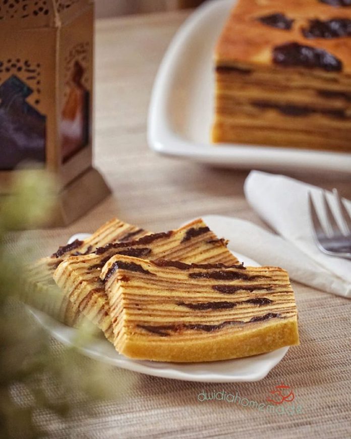 Lapis Prunes by Dinni Widia