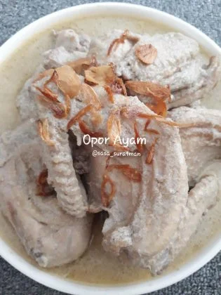 Opor Ayam Kampung by Wahyu Nursanti Suratman