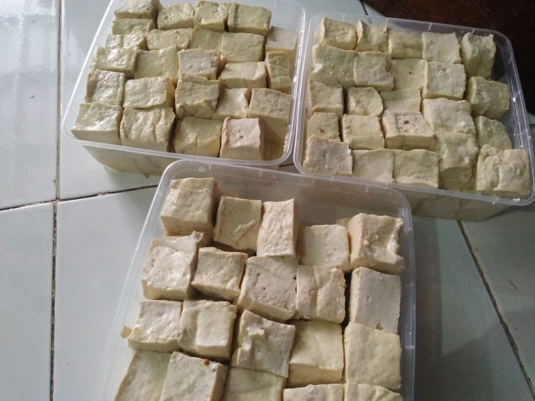 TAHU LUMER VARIAN RENDANG by  Rury Kusuma Dewi