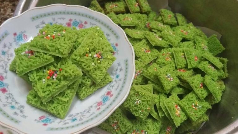 sarang semut by Anis Vie Filayati