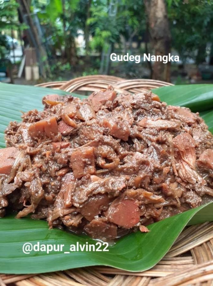 GUDEG NANGKA by Uci Nurdianah GUDEG NANGKA by Uci Nurdianah